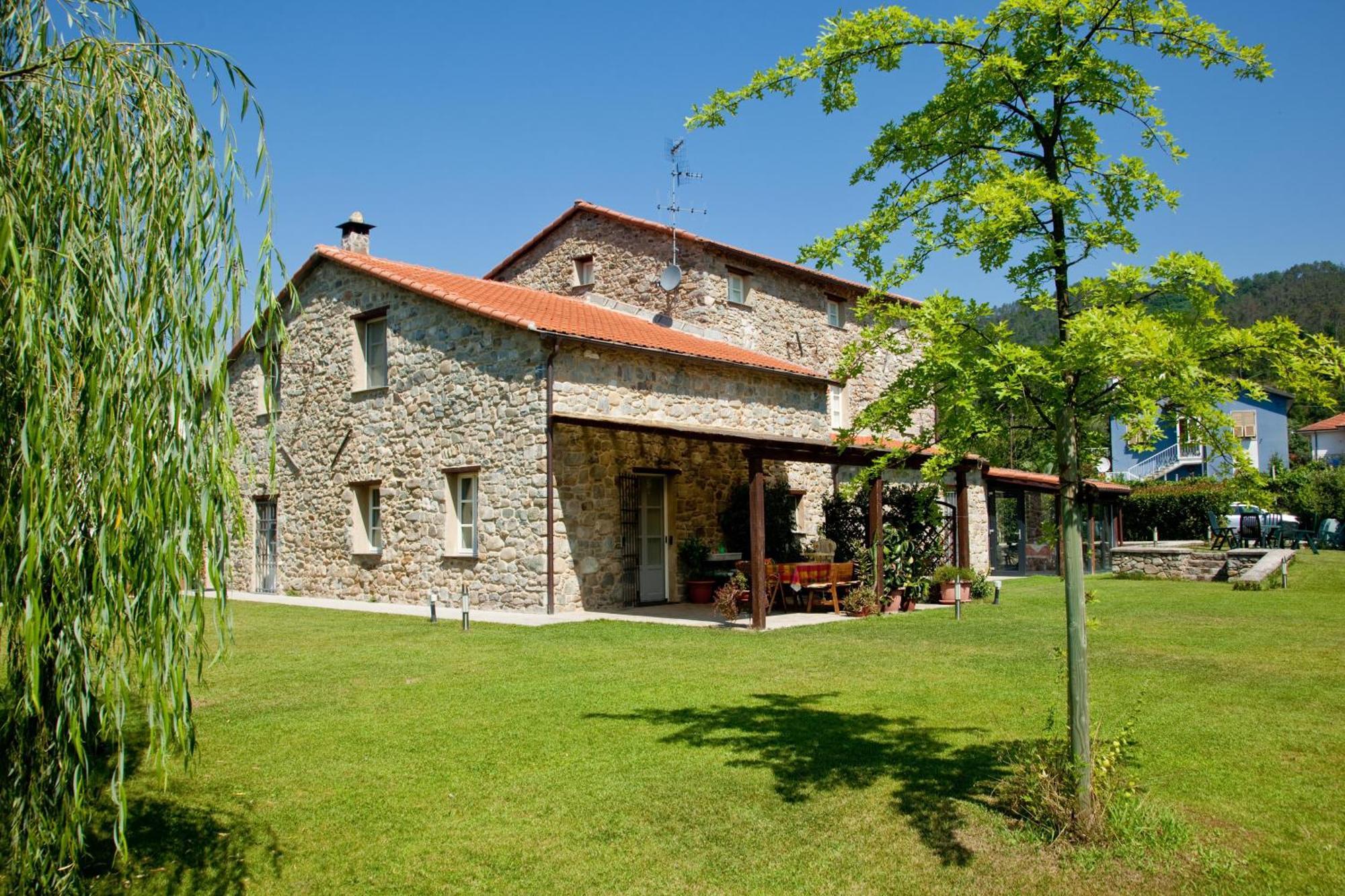 Il Nido Nella Bionda Guest House Brugnato Exterior photo